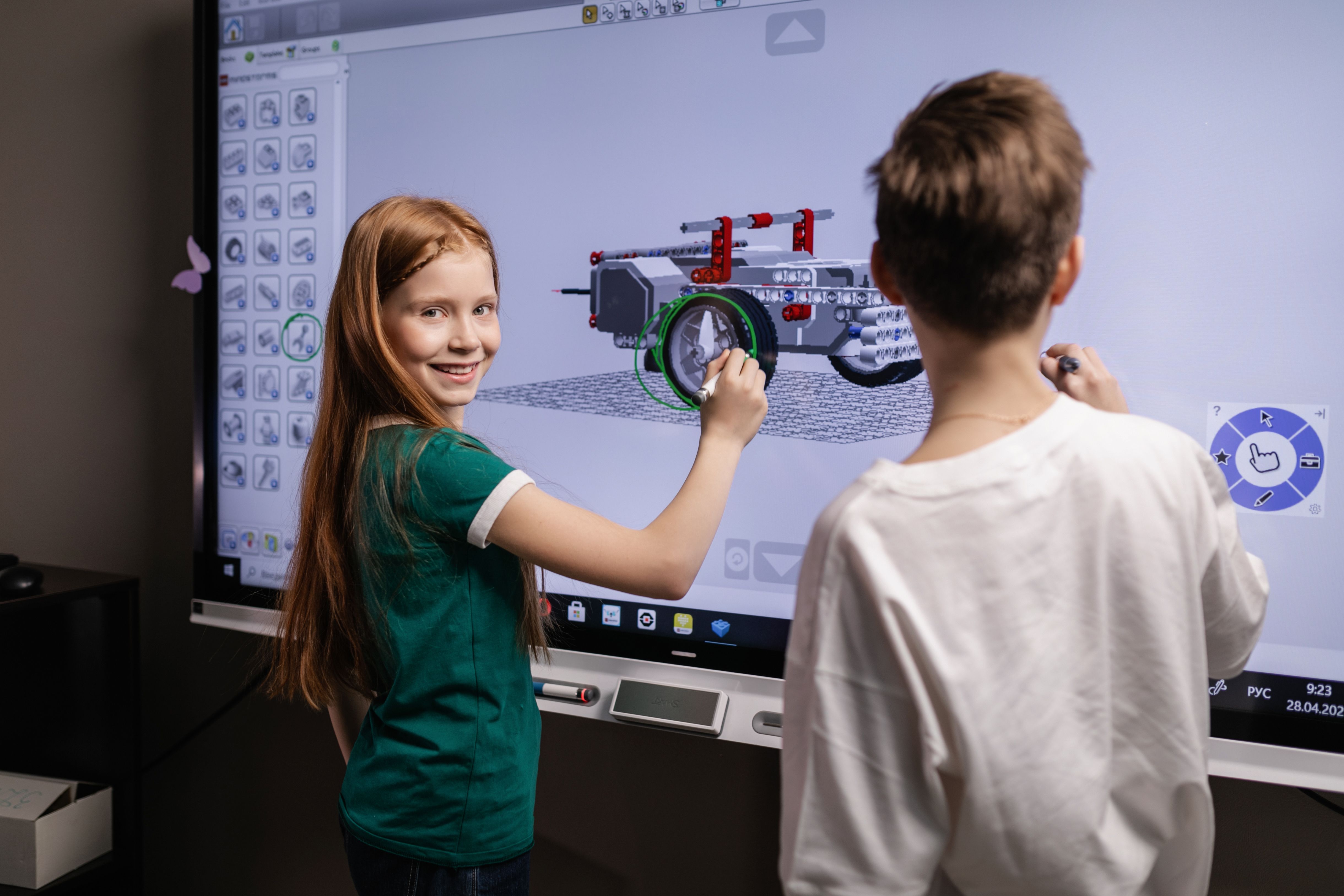 SahajKalpa Builders coding workshop — teens aged 13–15 learning advanced Python and web dev in Edinburgh
